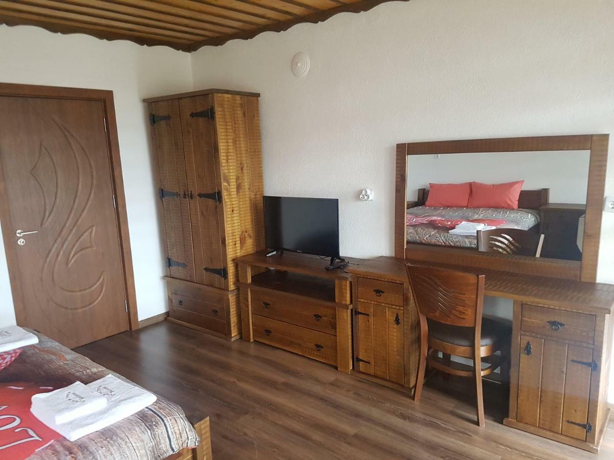 Къщи За Гости Башеви Sarnitsa Ngoại thất bức ảnh